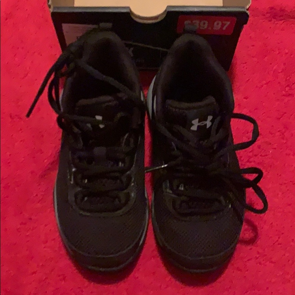 #10 Under Armour Kids Shoes UA BPS Jet